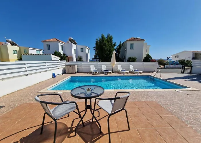 In Paphos Mandria (Paphos)