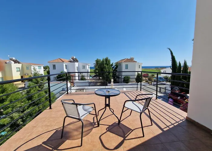 In Paphos マンドリア